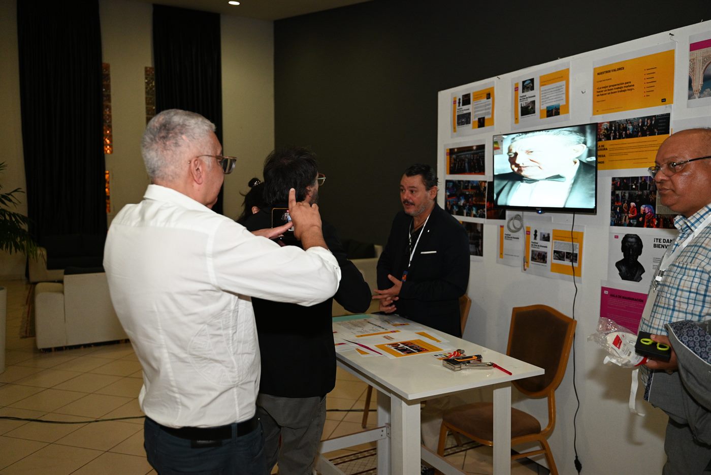 Rencontre professionnelle pendant le festival